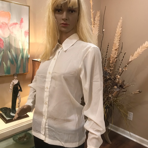 LIGHT & FUN ADORABLE SHIRT IN EXCELLENT CONDITION - Picture 4 of 6